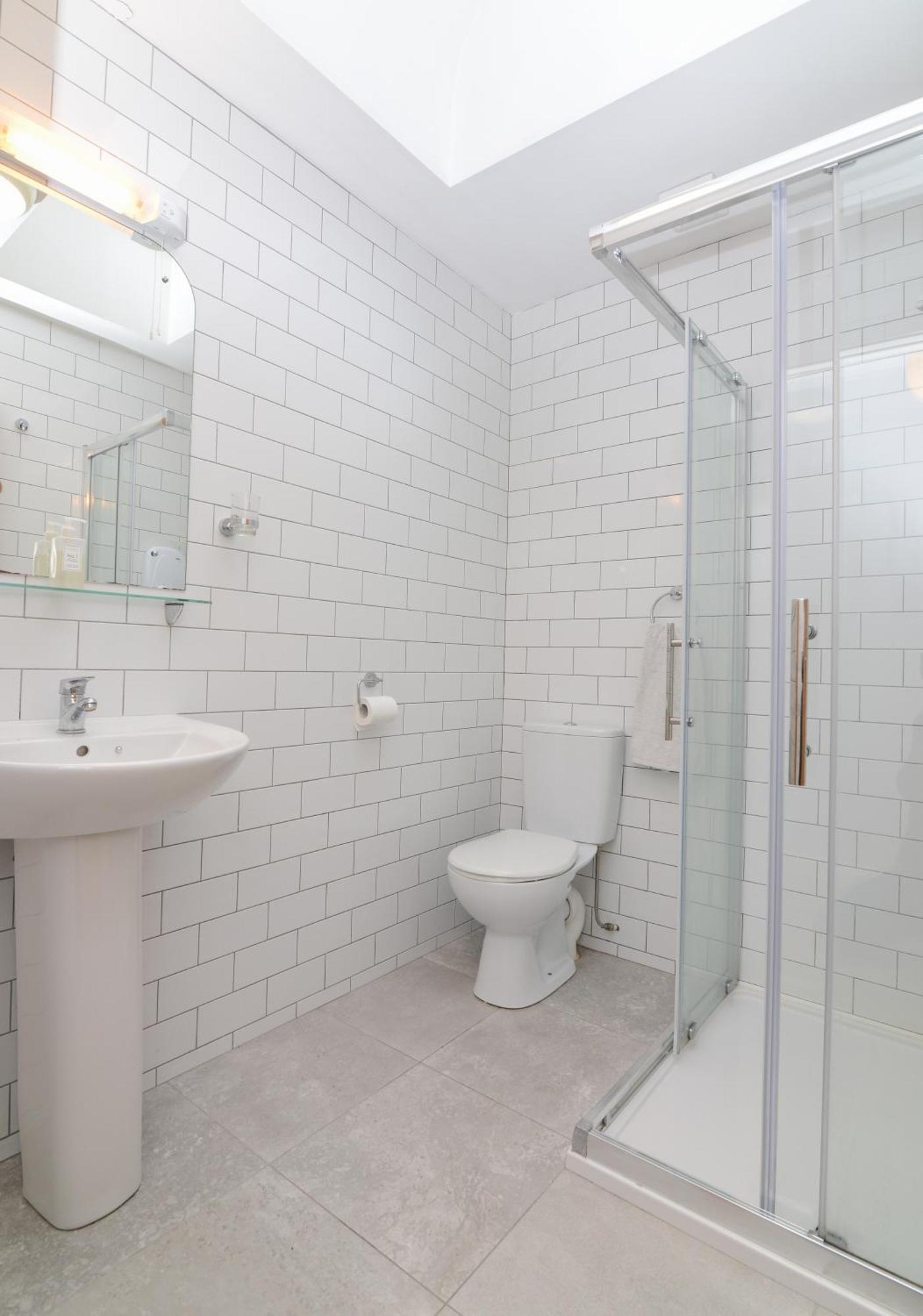 The Red Keep Fab Location - Two Bed - Two Bathrooms -Townhouse Galway Dış mekan fotoğraf