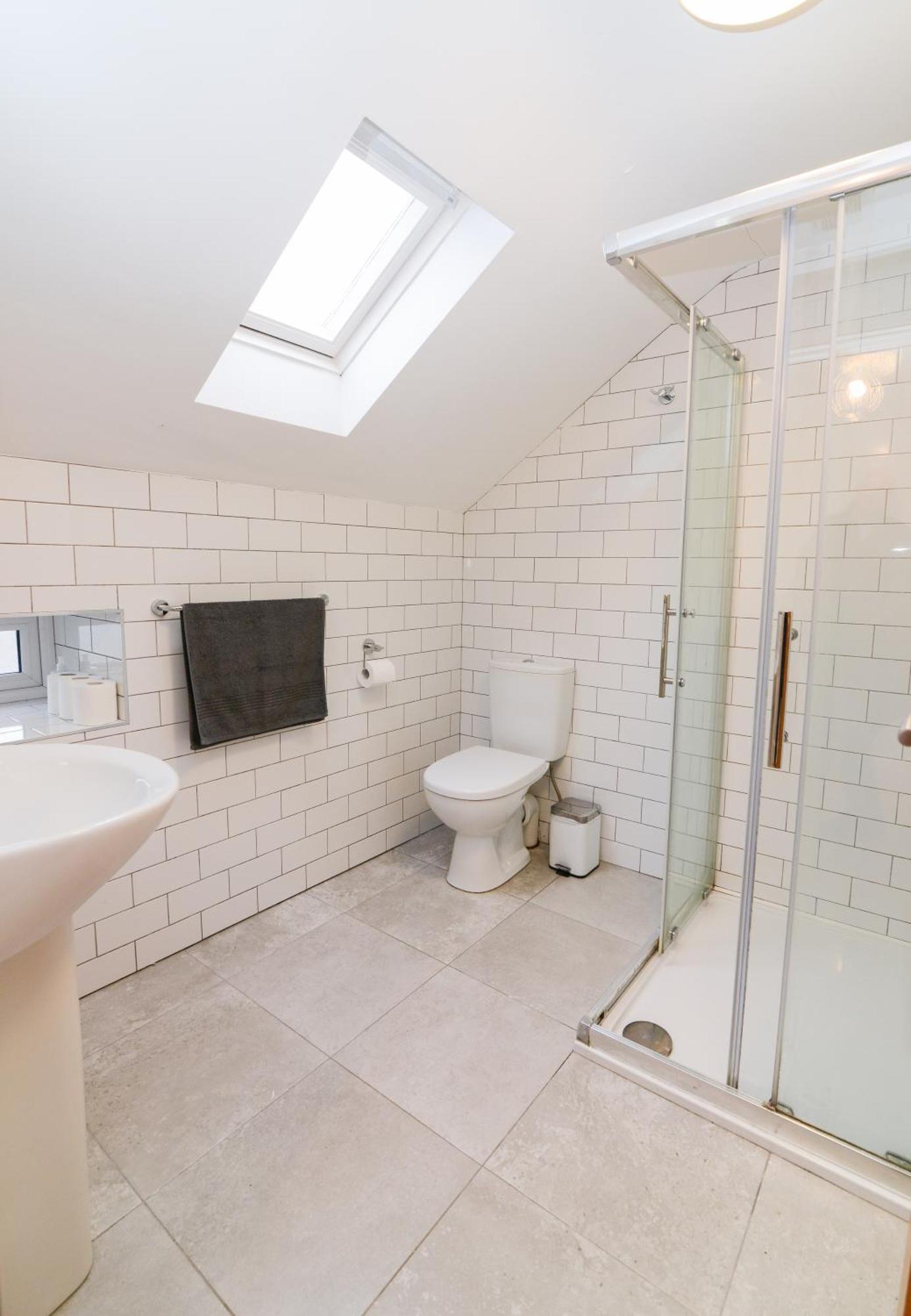 The Red Keep Fab Location - Two Bed - Two Bathrooms -Townhouse Galway Dış mekan fotoğraf
